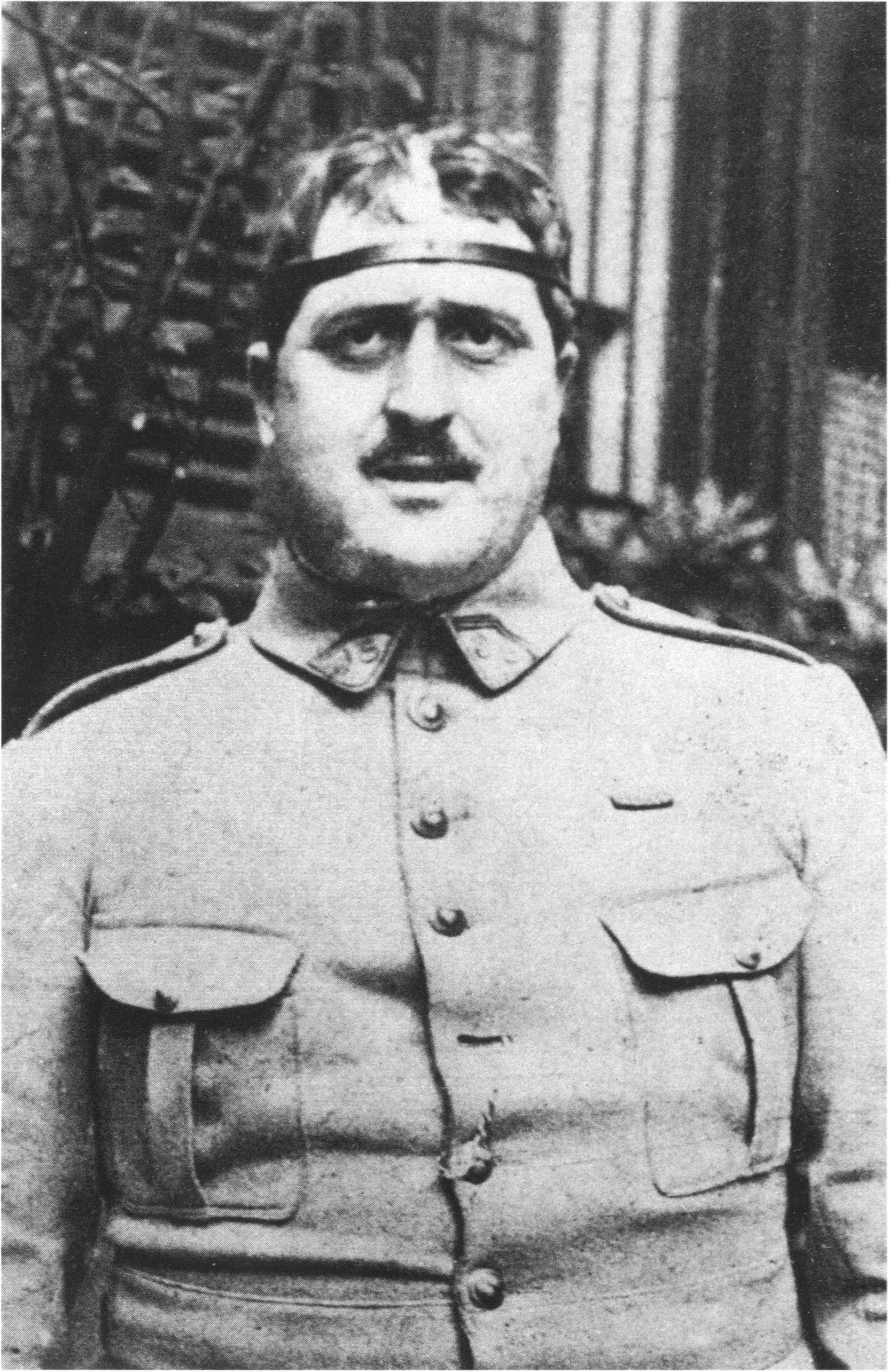 Гийом Аполлинер в 1918 году